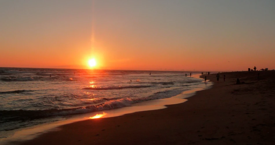 20 Best Things To Do in Huntington Beach, CA